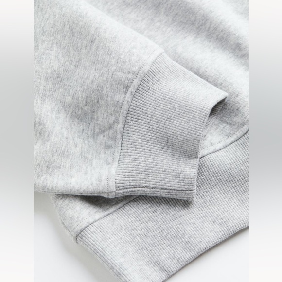 H&M Disney Mickey Mouse & friends Christmas sweater - Picture 2 of 2